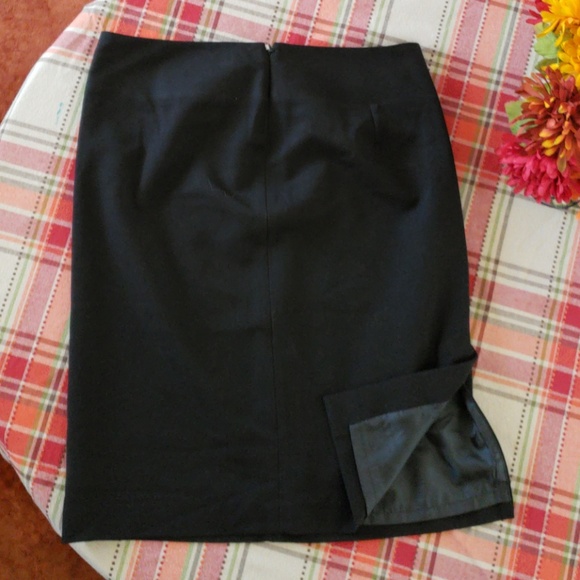 Rafaella size 10 skirt. Fully lined. - Picture 4 of 8